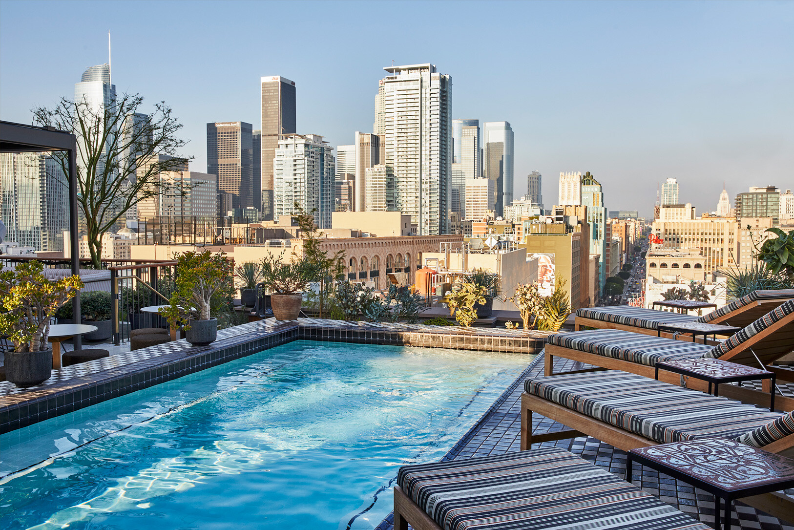 DTLA_3-2_PoolDeck_6-1